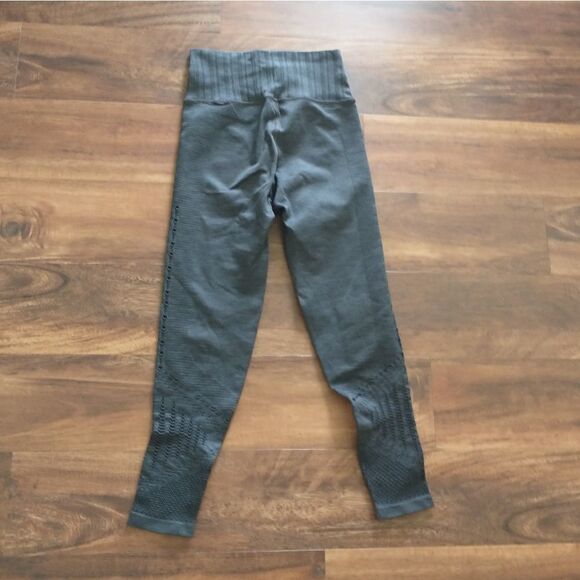 ATHLETA Halasana Seamless Tight Leggings XS - Picture 3 of 3